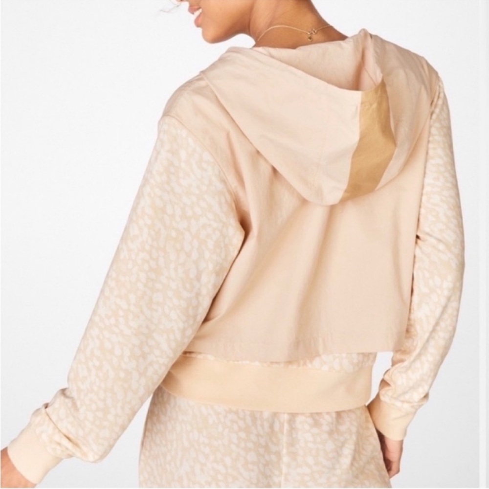 Fabletics Lisi Boxy Cream Women’s Hooded Athletic Jacket✨